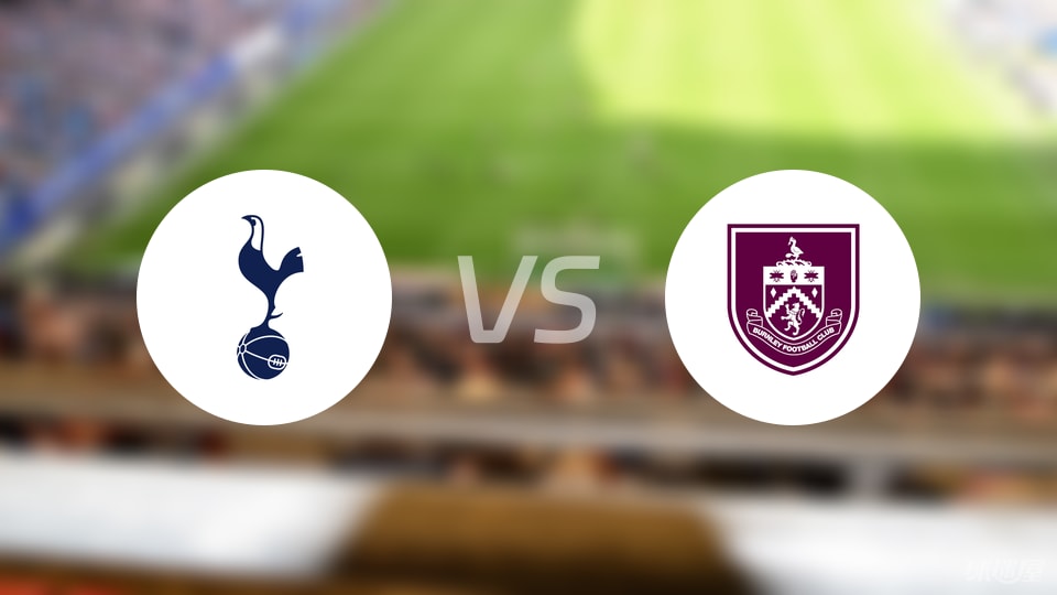 前锋连续助攻，团队配合默契